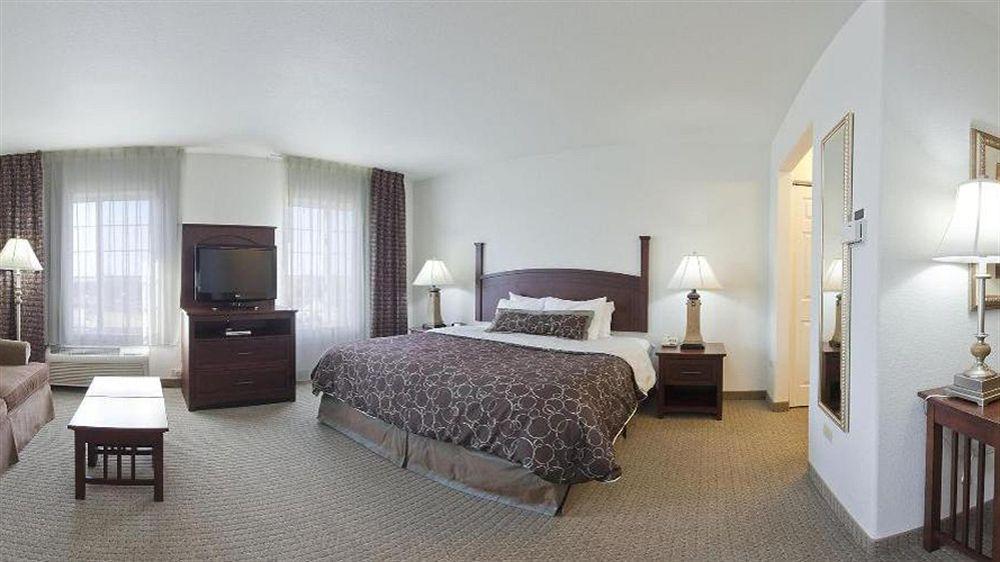 Staybridge Suites Rockford By Ihg Extérieur photo