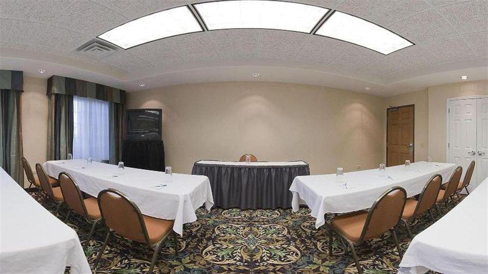 Staybridge Suites Rockford By Ihg Extérieur photo