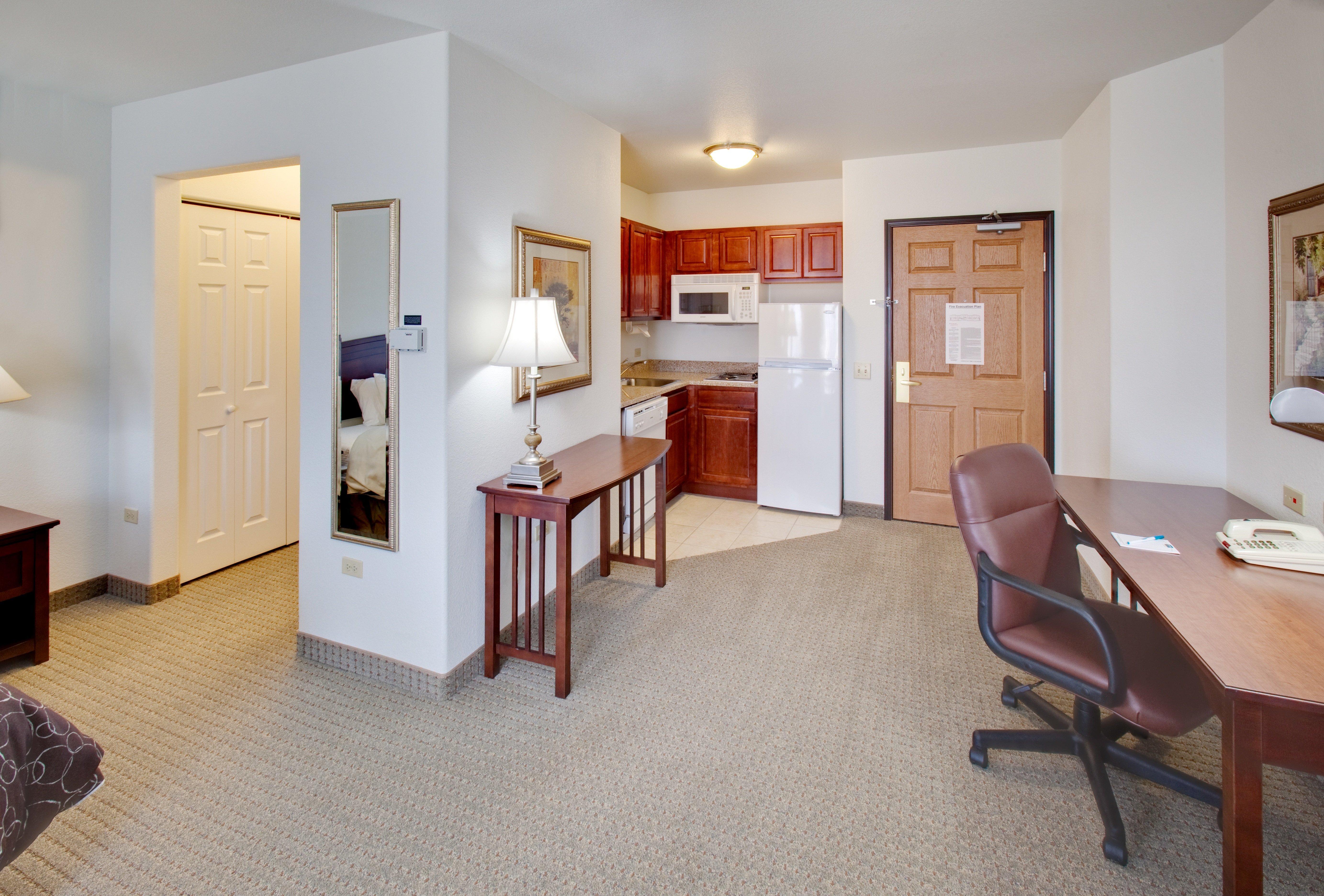 Staybridge Suites Rockford By Ihg Chambre photo