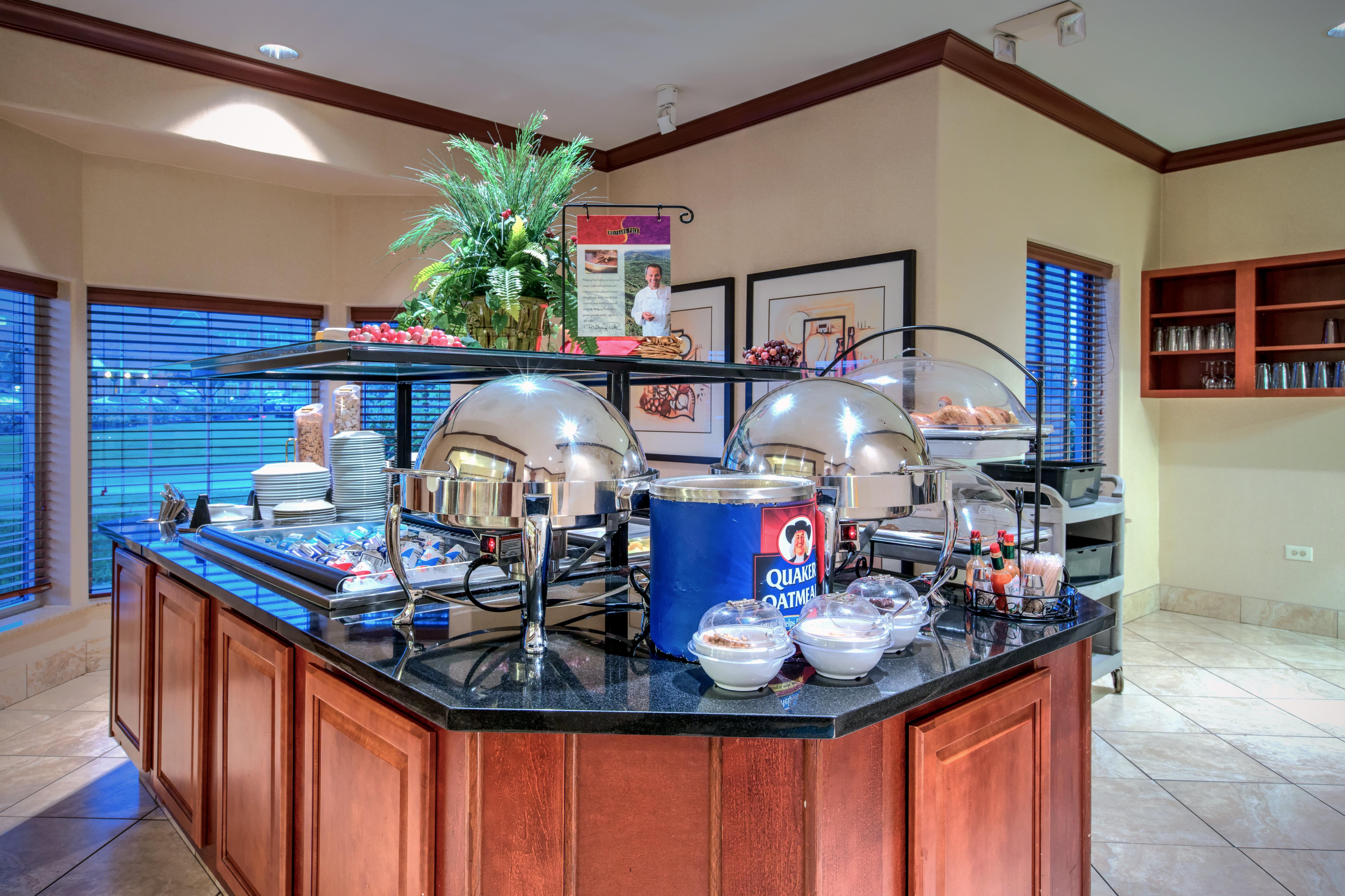 Staybridge Suites Rockford By Ihg Extérieur photo