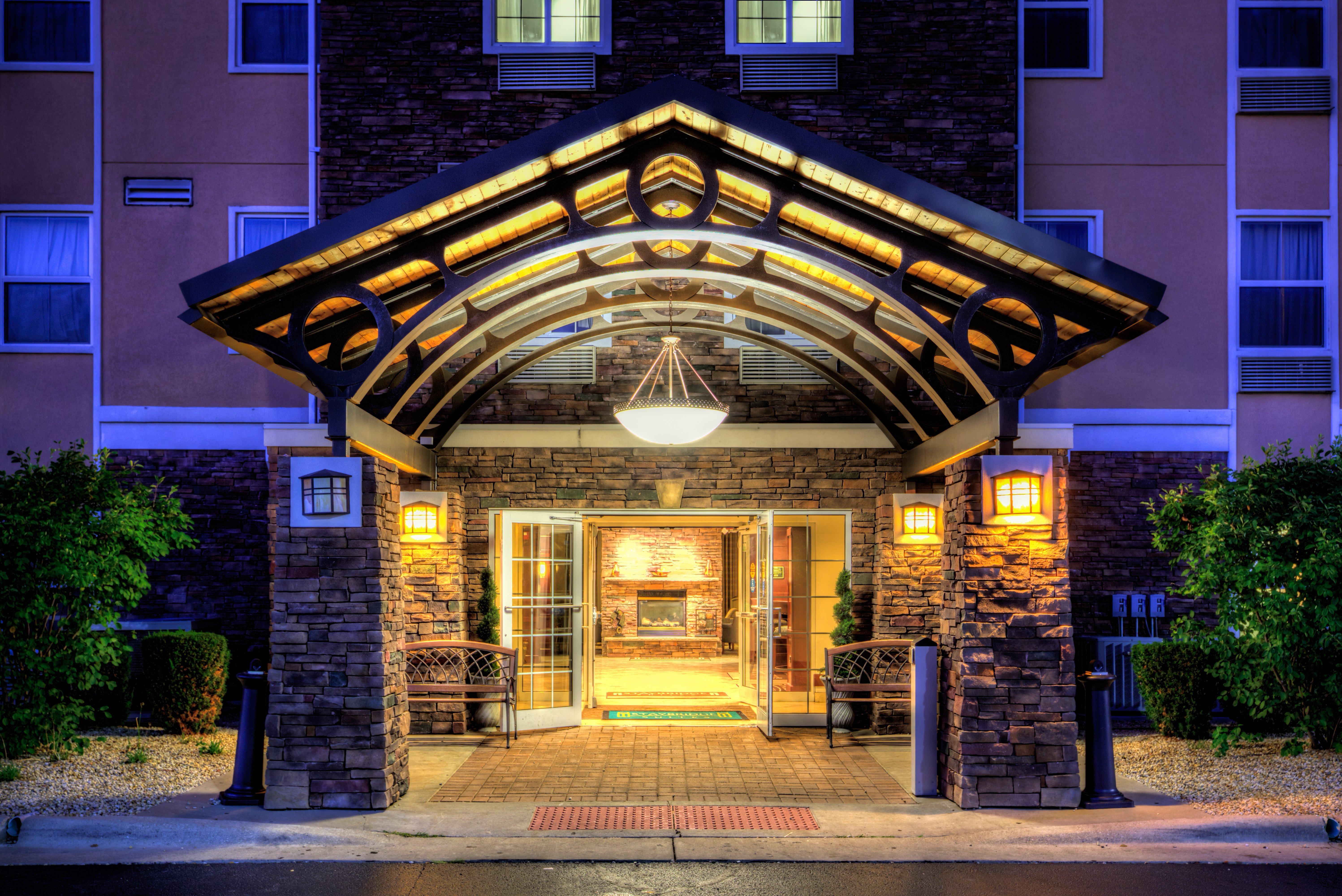 Staybridge Suites Rockford By Ihg Extérieur photo