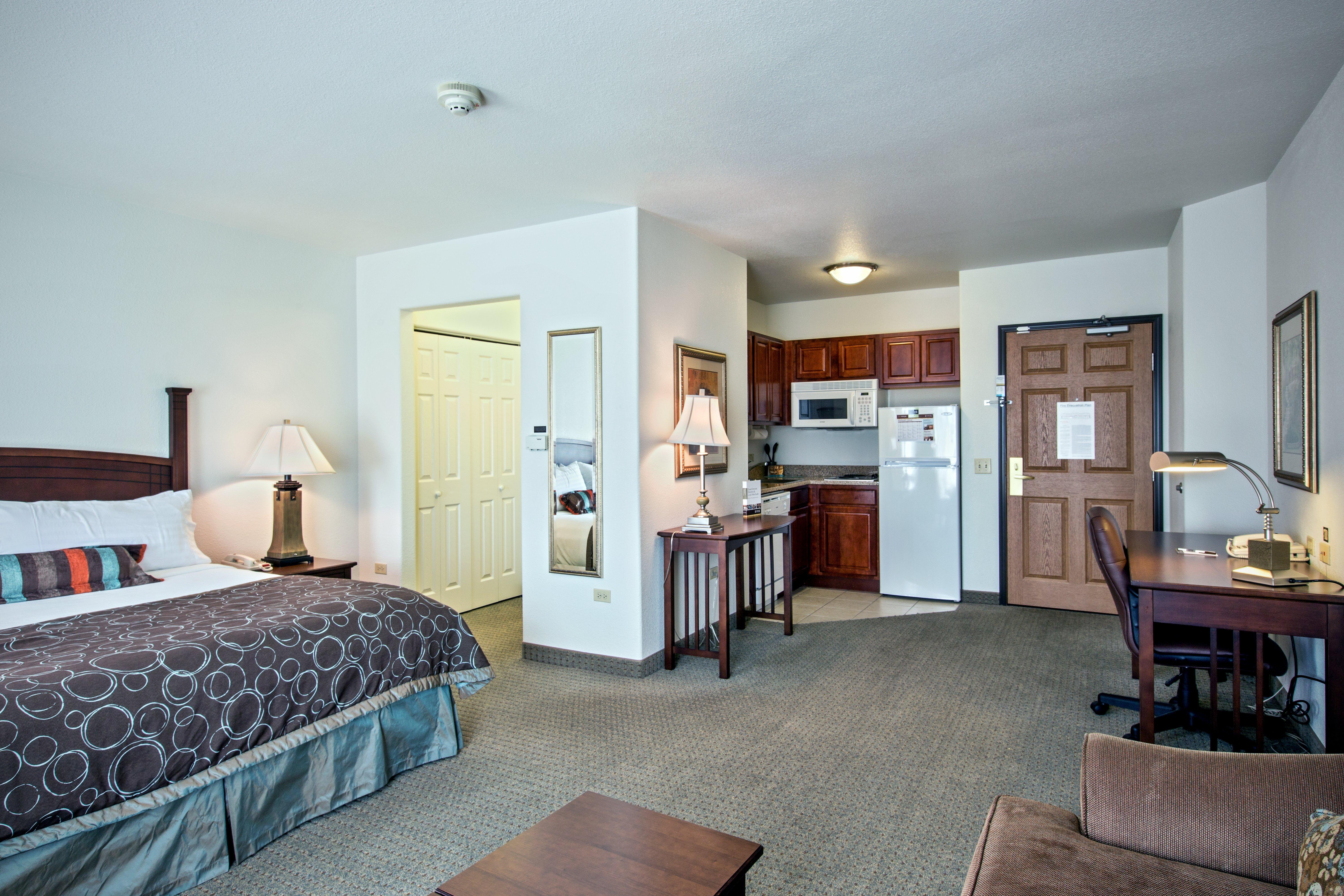 Staybridge Suites Rockford By Ihg Extérieur photo