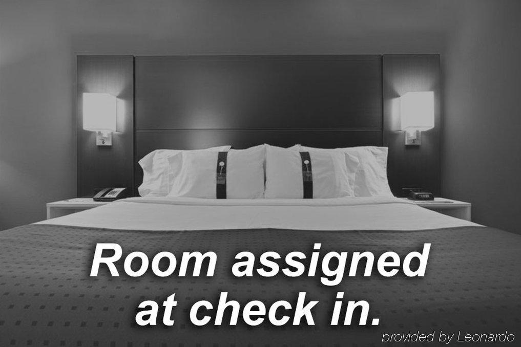 Staybridge Suites Rockford By Ihg Extérieur photo