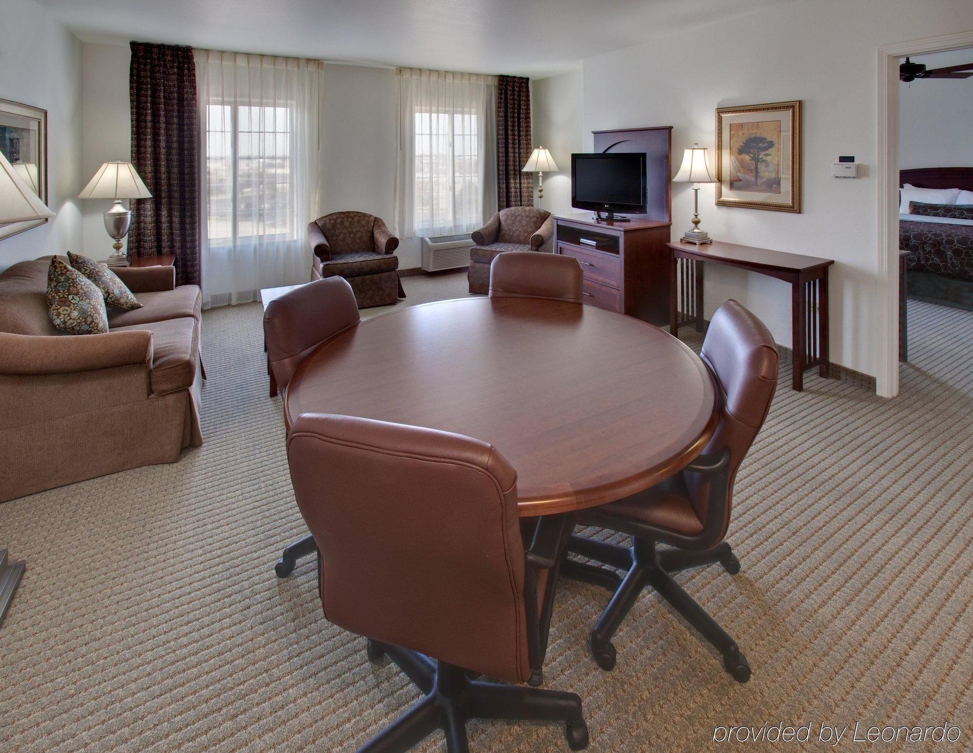 Staybridge Suites Rockford By Ihg Chambre photo